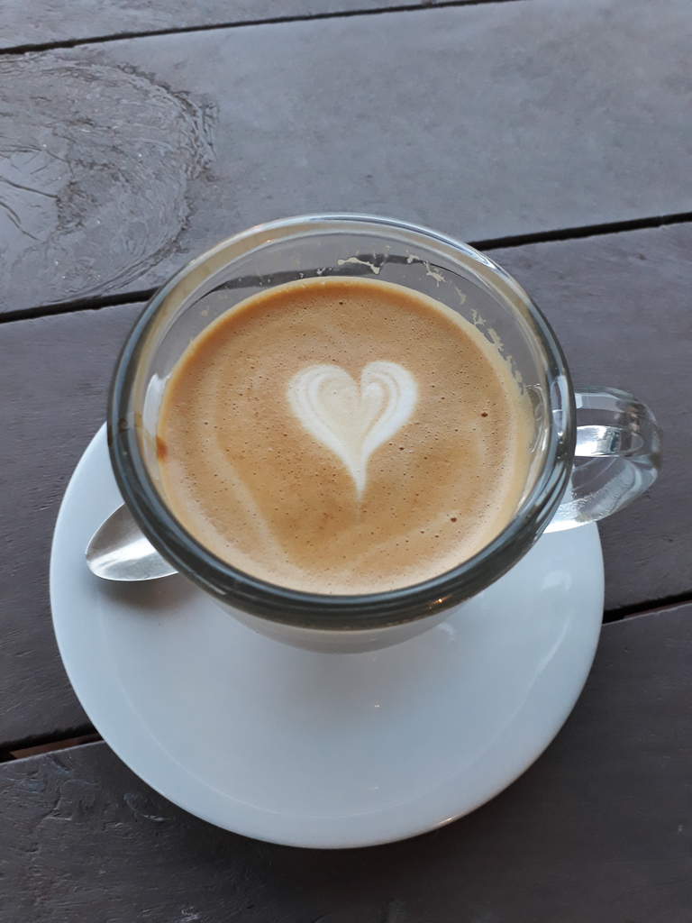 Kaffe med hjerte i skummet