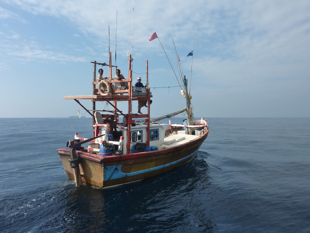 Srilankansk fiskerbåd på havet